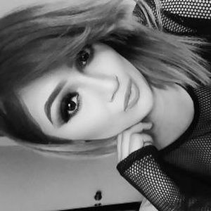 Meet your Posher, Vicky